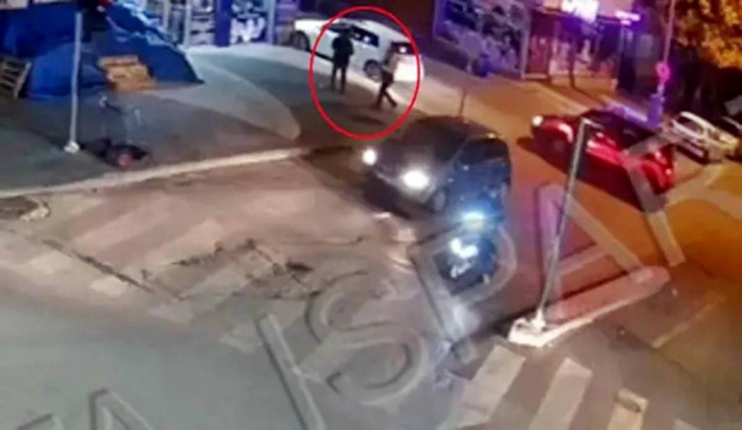 Görevli gibi giyinip sokağı kazdılar: Çıkanlar hayrete düşürdü! Borulara zarar verince gerçek ortaya çıktı 25